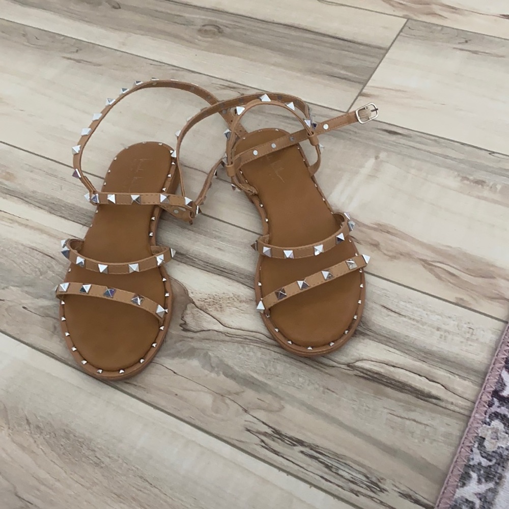 Nicole Miller 7.5 sandals